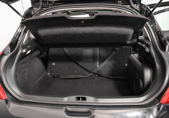 Подержанный автомобиль Peugeot 308 Hatchback 2008 года (24 фото)