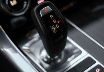 Подержанный автомобиль Land Rover Range Rover Sport 2020 года (22 фото)