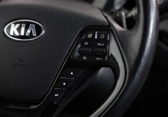 Подержанный автомобиль Kia Ceed Wagon 2017 года (11 фото)