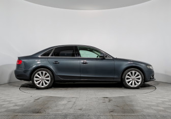 Подержанный автомобиль Audi A4 Sedan 2008 года (4 фото)