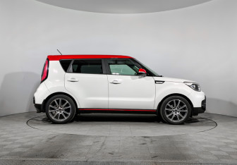 Подержанный автомобиль Kia Soul 2017 года (4 фото)