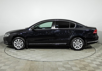 Подержанный автомобиль Volkswagen Passat Sedan 2011 года (8 фото)