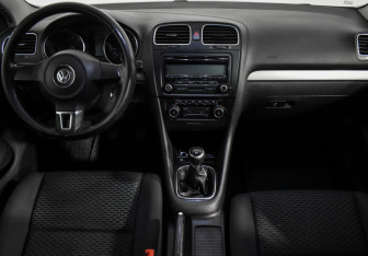 Подержанный автомобиль Volkswagen Golf Wagon 2009 года (14 фото)