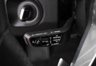Подержанный автомобиль Porsche Cayenne 2021 года (17 фото)