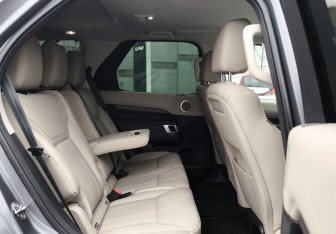 Подержанный автомобиль Land Rover Discovery 2017 года (17 фото)