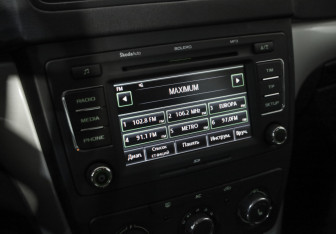 Подержанный автомобиль Skoda Yeti 2011 года (13 фото)