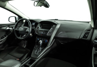 Подержанный автомобиль Ford Focus Hatchback 2019 года (9 фото)