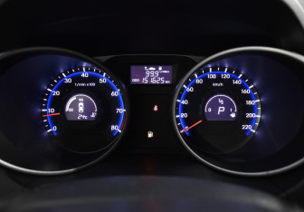 Подержанный автомобиль Hyundai ix35 2012 года (20 фото)