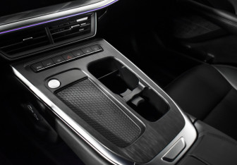 Подержанный автомобиль Haval F7x 2025 года (11 фото)