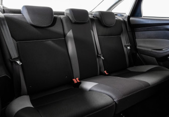 Подержанный автомобиль Ford Focus Sedan 2012 года (20 фото)