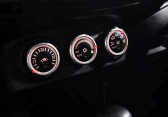 Подержанный автомобиль Mitsubishi Outlander 2008 года (18 фото)