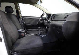 Подержанный автомобиль BYD F3 Sedan 2011 года (15 фото)