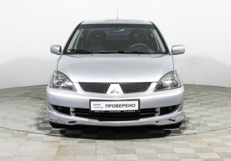 Подержанный автомобиль Mitsubishi Lancer Sedan 2006 года (2 фото)
