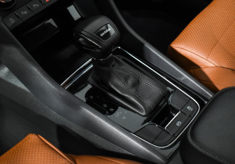 Подержанный автомобиль Skoda Karoq 2020 года (11 фото)