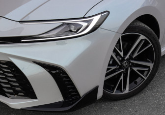 Новый Toyota Camry Sedan 2025 (9 фото)