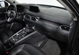 Подержанный автомобиль Mazda CX-5 2019 года (12 фото)