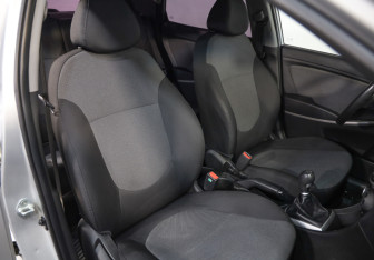 Подержанный автомобиль Hyundai Solaris Sedan 2013 года (16 фото)