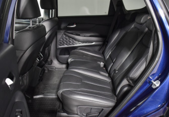 Подержанный автомобиль Hyundai Santa Fe 2019 года (11 фото)