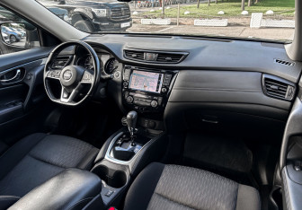 Подержанный автомобиль Nissan X-Trail 2019 года (18 фото)