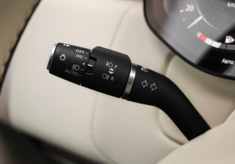 Подержанный автомобиль Land Rover Range Rover 2023 года (25 фото)
