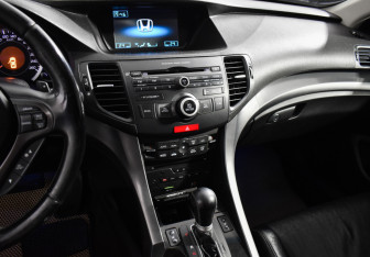 Подержанный автомобиль Honda Accord Sedan 2011 года (21 фото)
