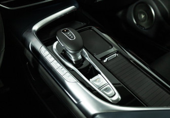 Подержанный автомобиль Voyah Free 2023 года (23 фото)