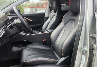 Подержанный автомобиль Omoda C5 2023 года (9 фото)