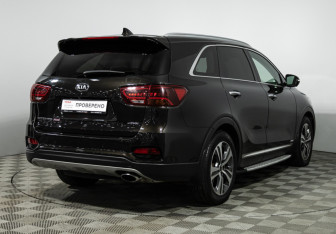 Подержанный автомобиль Kia Sorento 2019 года (5 фото)