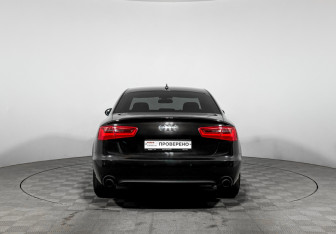Подержанный автомобиль Audi A6 Sedan 2014 года (6 фото)