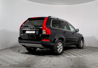 Подержанный автомобиль Volvo XC90 2011 года (5 фото)