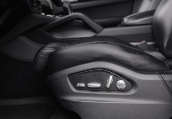Подержанный автомобиль Porsche Cayenne 2018 года (29 фото)