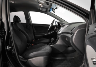 Подержанный автомобиль Hyundai Solaris Sedan 2016 года (20 фото)