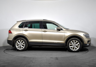 Подержанный автомобиль Volkswagen Tiguan 2018 года (4 фото)