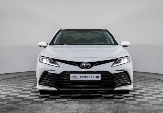 Подержанный автомобиль Toyota Camry Sedan 2021 года (2 фото)