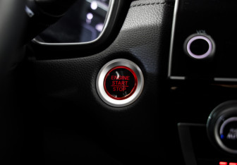 Подержанный автомобиль Honda CR-V 2018 года (18 фото)