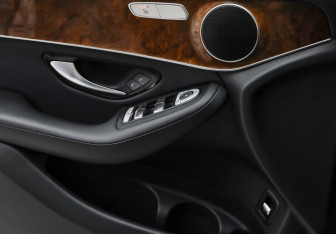 Подержанный автомобиль Mercedes-Benz GLC Coupe 2016 года (25 фото)