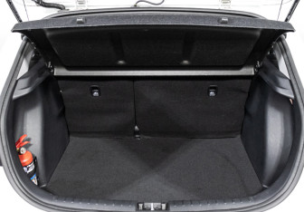 Подержанный автомобиль Kia Rio Hatchback 2020 года (23 фото)