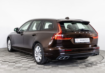 Подержанный автомобиль Volvo V60 2019 года (7 фото)