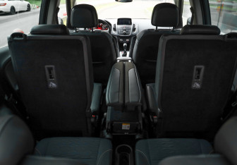 Подержанный автомобиль Opel Zafira Compactvan 2014 года (34 фото)