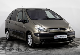Подержанный автомобиль Citroen Xsara Picasso 2008 года (3 фото)