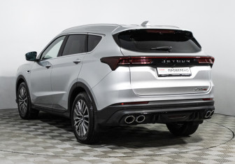 Подержанный автомобиль Jetour X70 Plus 2024 года (7 фото)