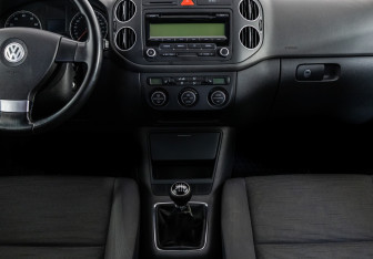 Подержанный автомобиль Volkswagen Golf Plus 2008 года (12 фото)