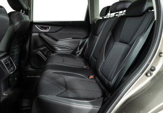Подержанный автомобиль Subaru Forester Suv 2021 года (10 фото)