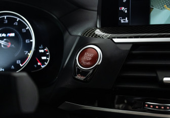 Подержанный автомобиль BMW X4 M 2019 года (22 фото)