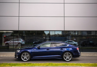 Подержанный автомобиль Audi A5 Liftback 2021 года (9 фото)