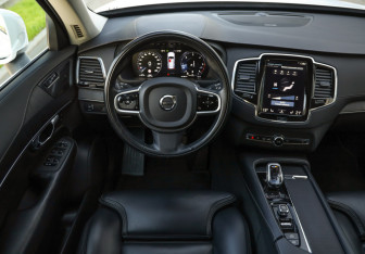 Подержанный автомобиль Volvo XC90 2020 года (12 фото)