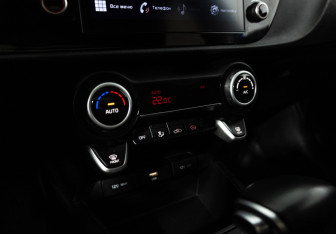 Подержанный автомобиль Kia Rio Sedan 2021 года (17 фото)