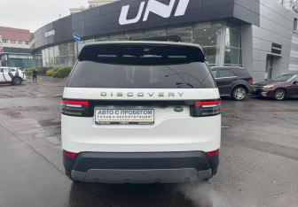Подержанный автомобиль Land Rover Discovery 2019 года (5 фото)