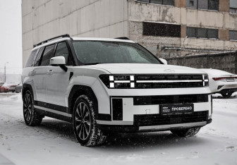 Подержанный автомобиль Hyundai Santa Fe 2023 года (4 фото)