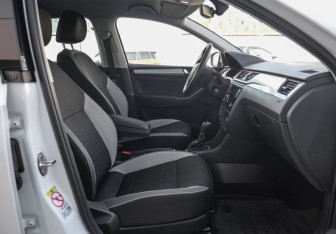 Подержанный автомобиль Skoda Rapid Liftback 2019 года (21 фото)